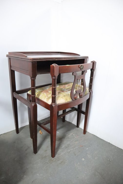 Small Desk and Chair