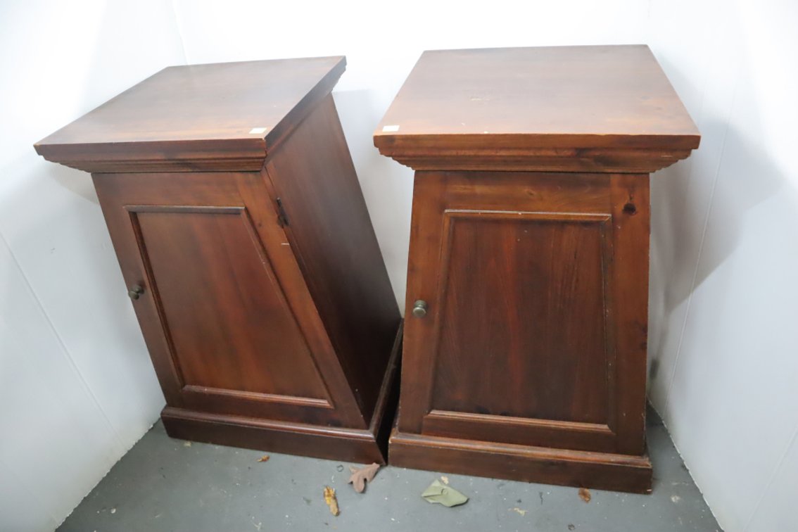Pair of Cabinets/Stands