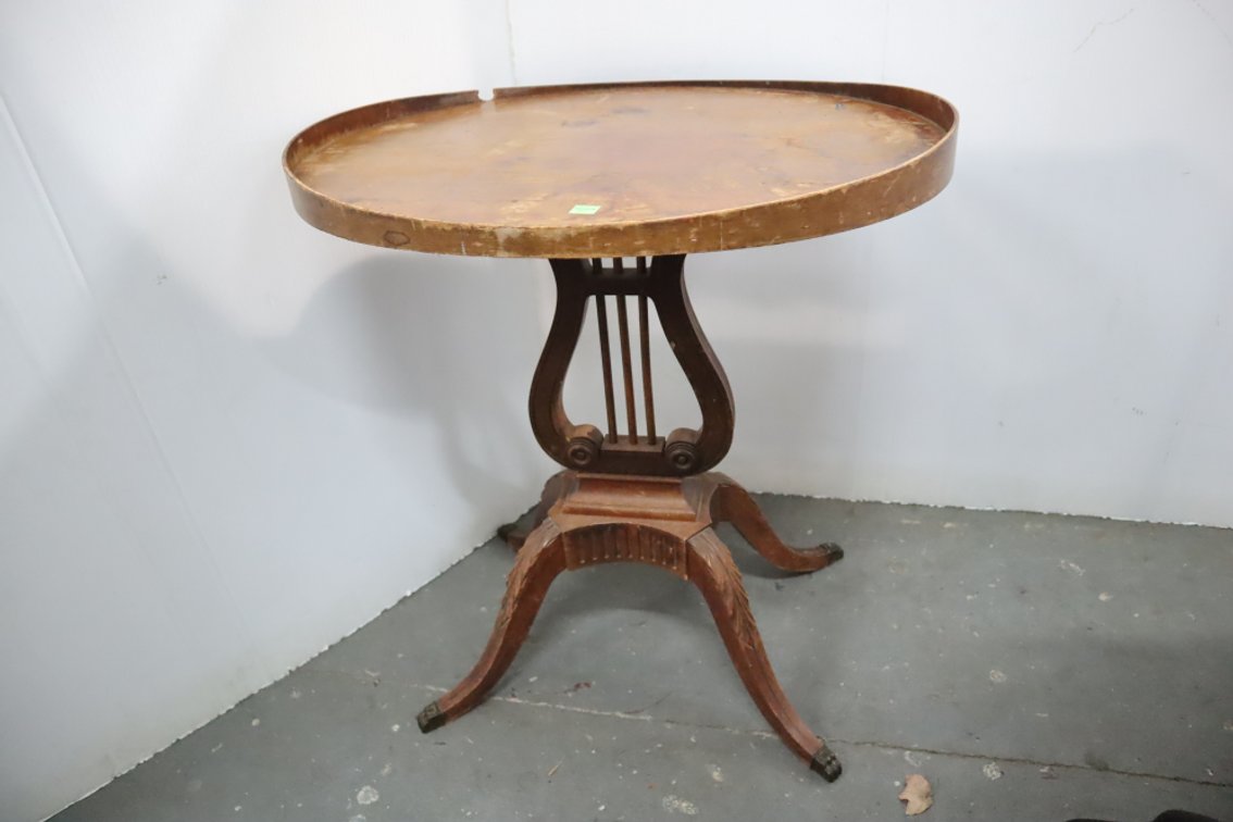 Oval Lamp Table