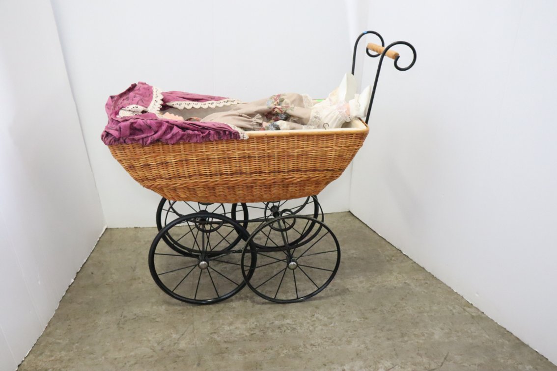 Wicker Doll Carriage