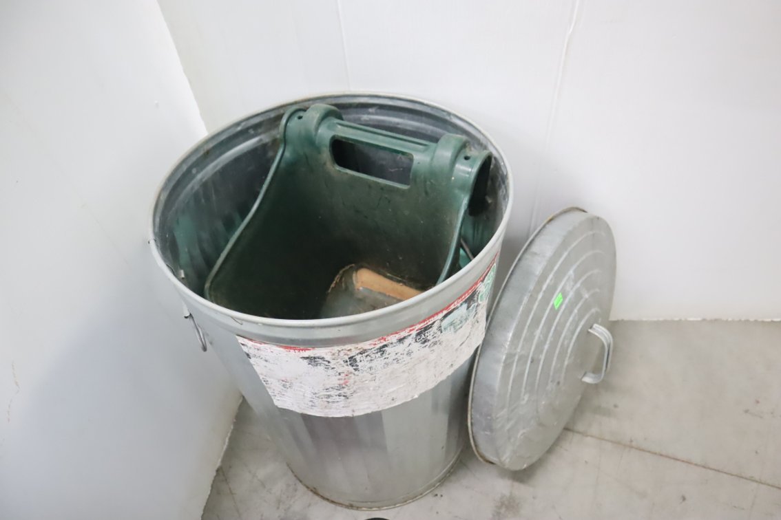 Metal Trash Can With Heater Bucket and Plastic Trough