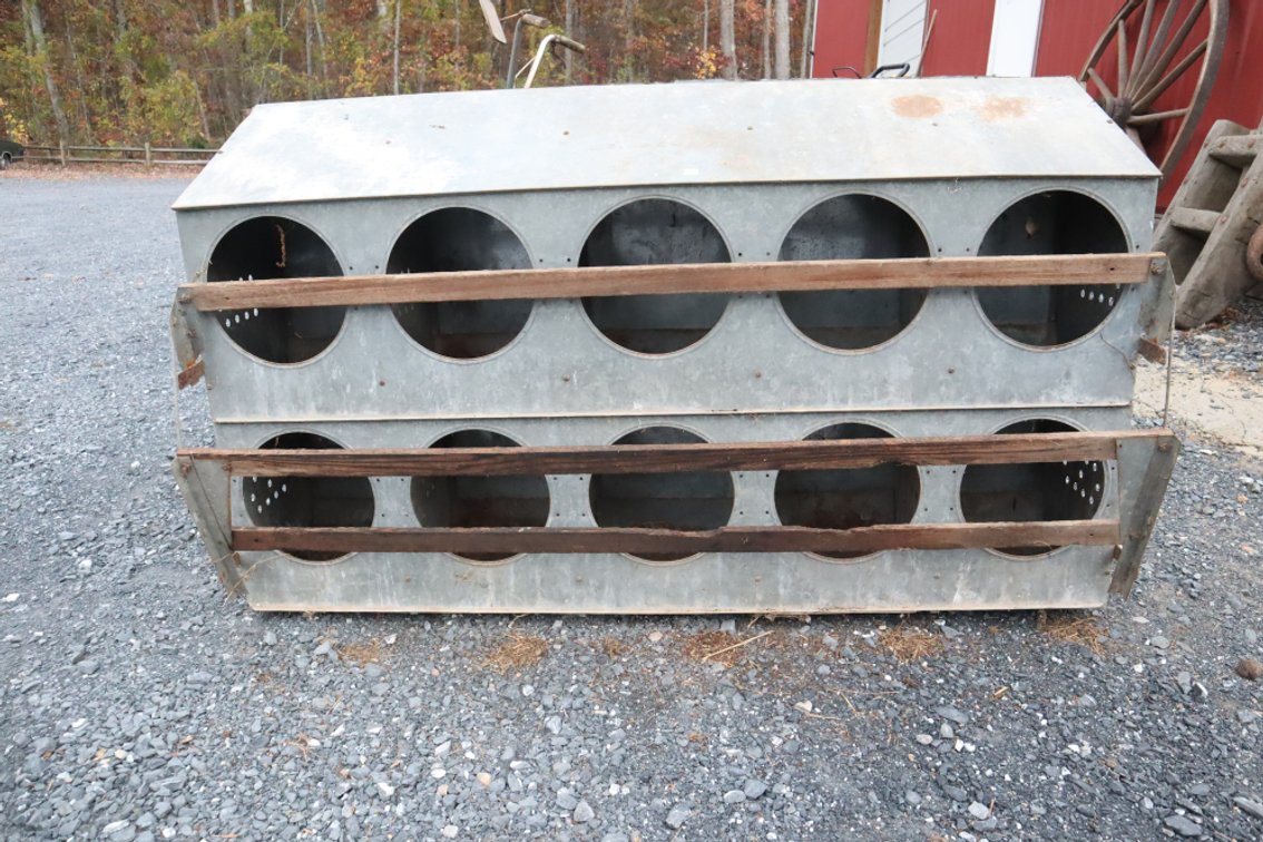 Jamesway Galvanized Nesting Box