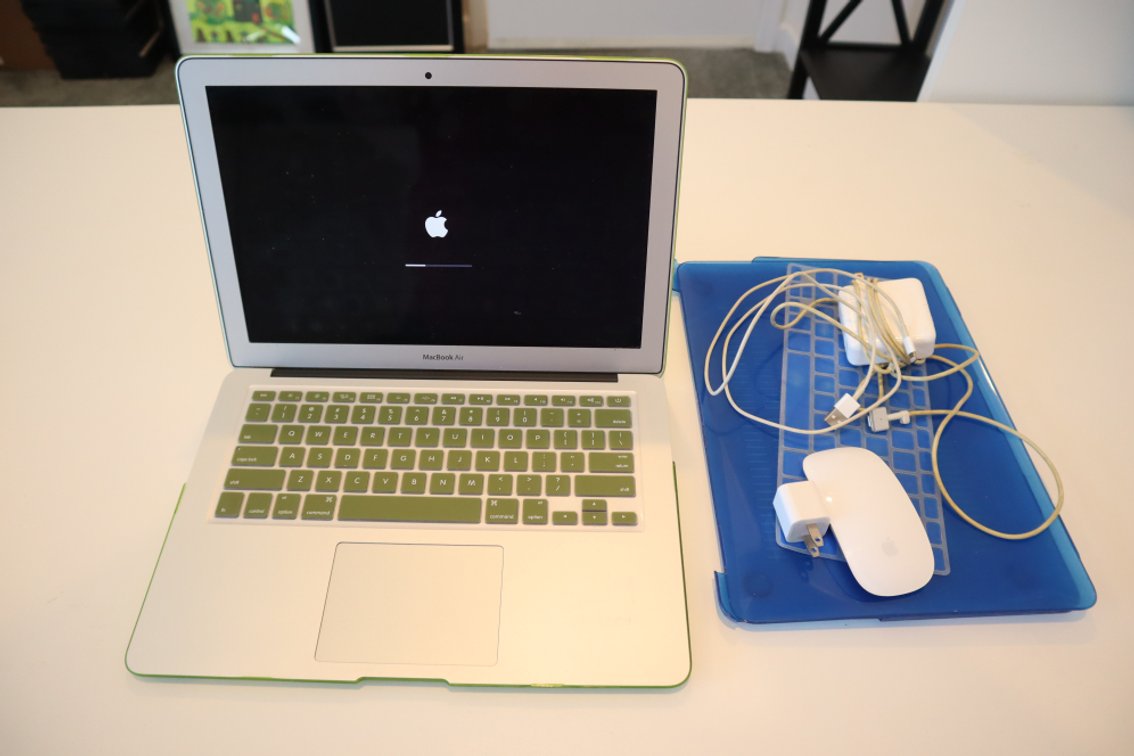 Apple Macbook Air Laptop Computer