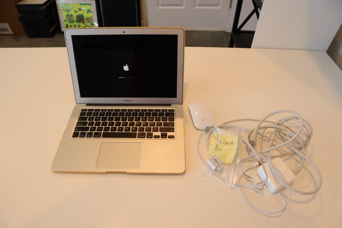 Apple Macbook Air Laptop Computer