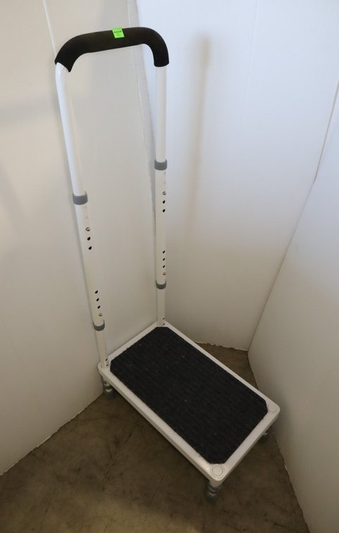 Step Stool With Handle