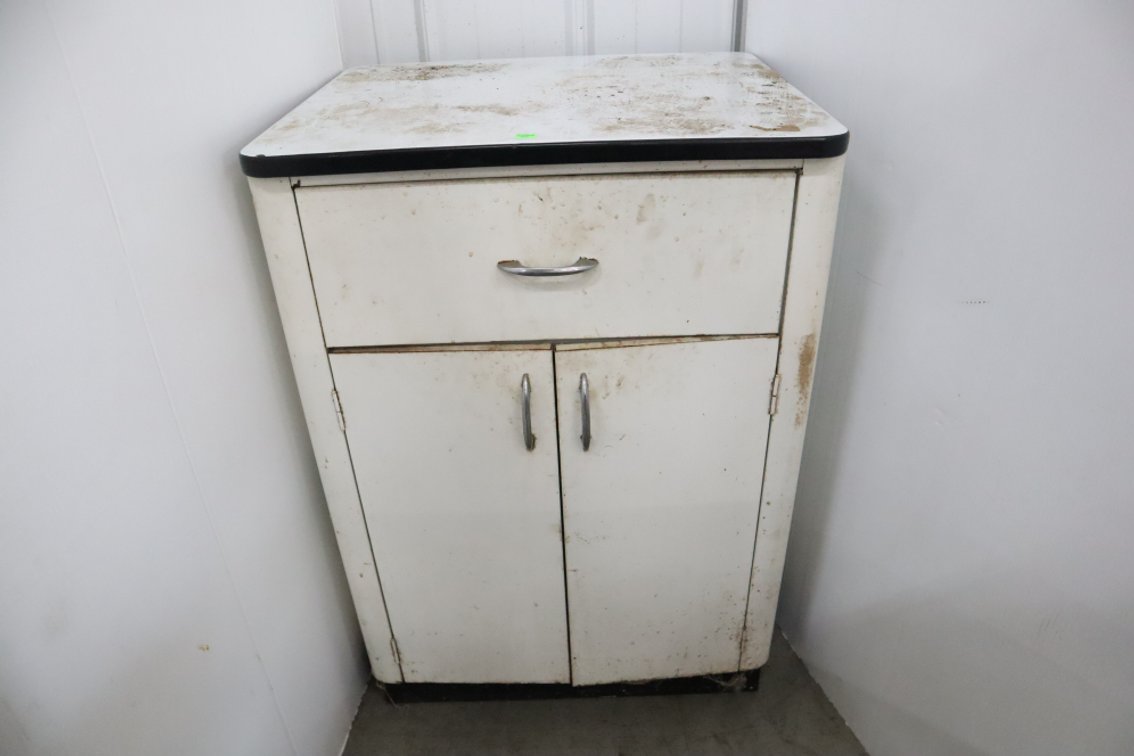 Metal Wash Stand