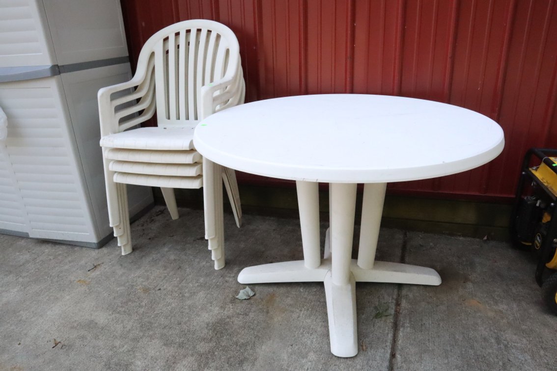 Plastic Patio Table and 4 Chairs
