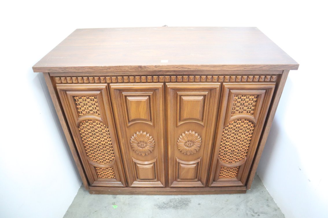 Phoenix Audio Stereo Cabinet