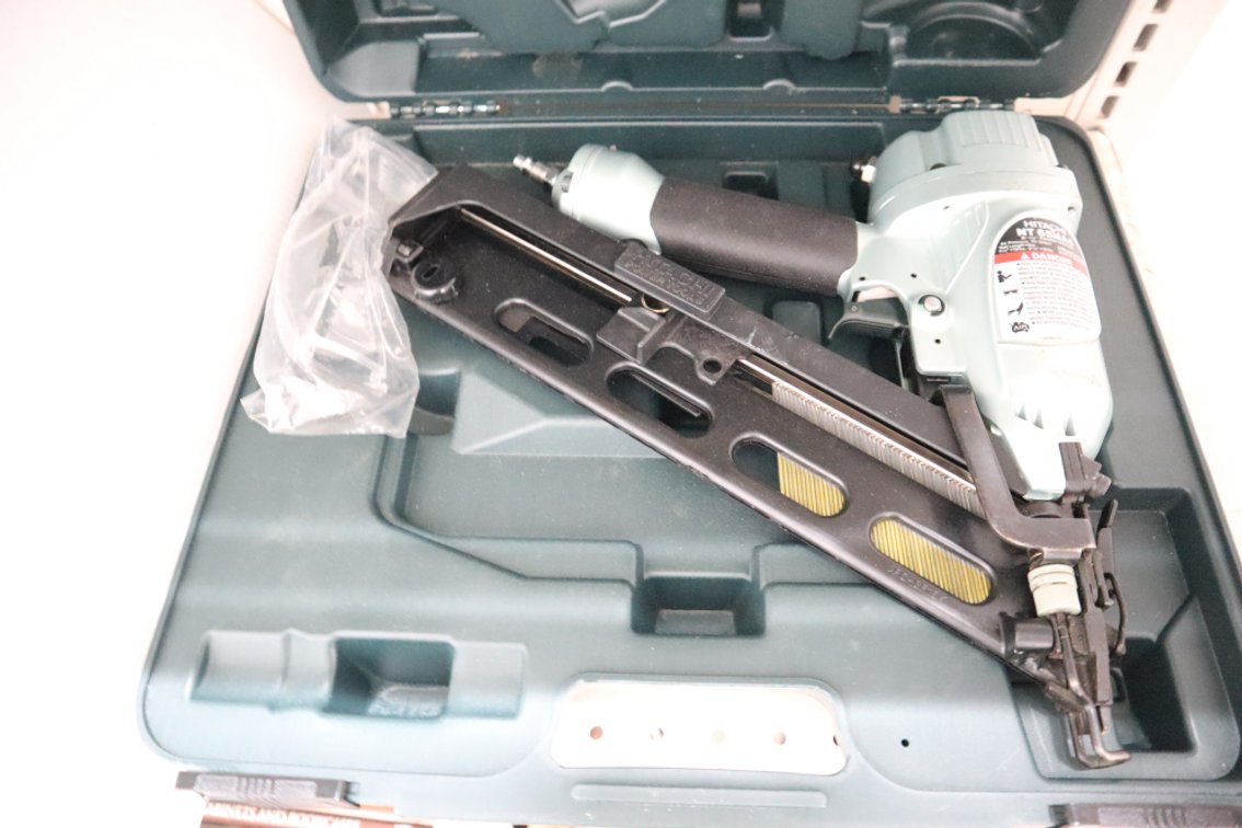 Hitachi Finish Nailer
