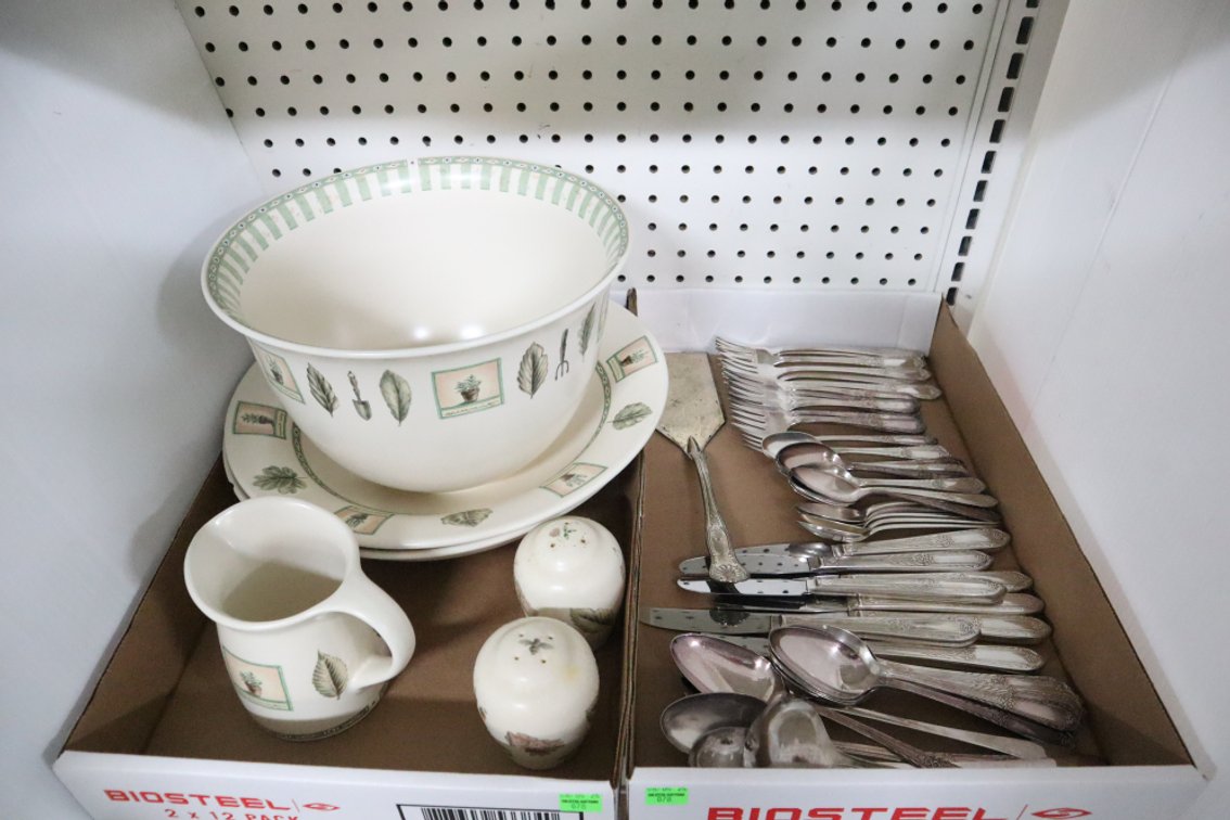 Pfaltzgraff Dishes And Flatware