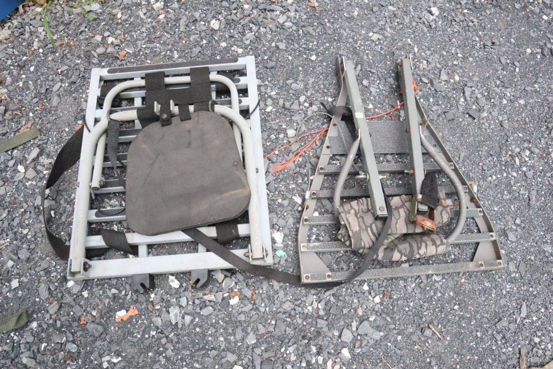 Pair of Hang On Treestands