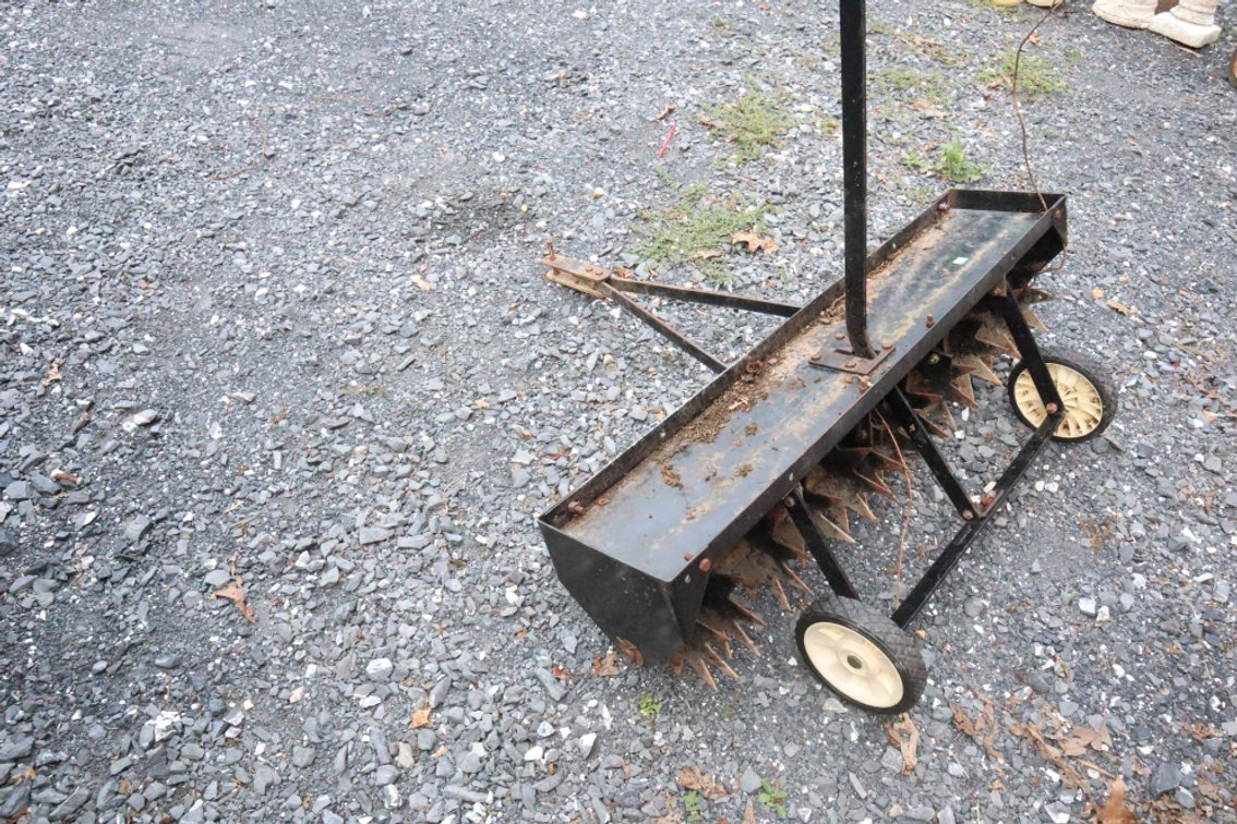 40" Lawn Aerator