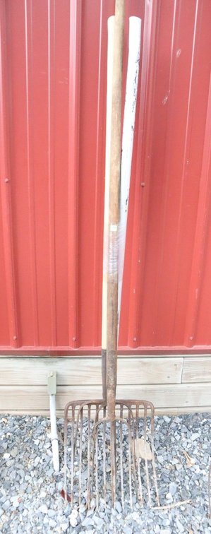 Pitchforks and Mulching Fork