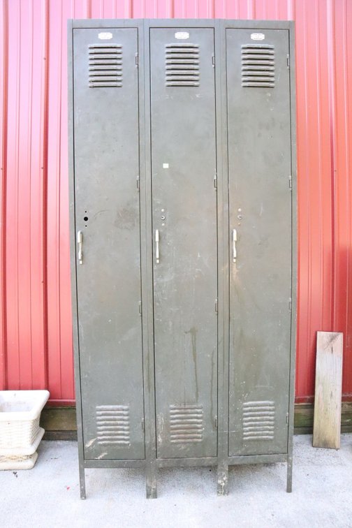 Metal 3 Door Locker Cabinet