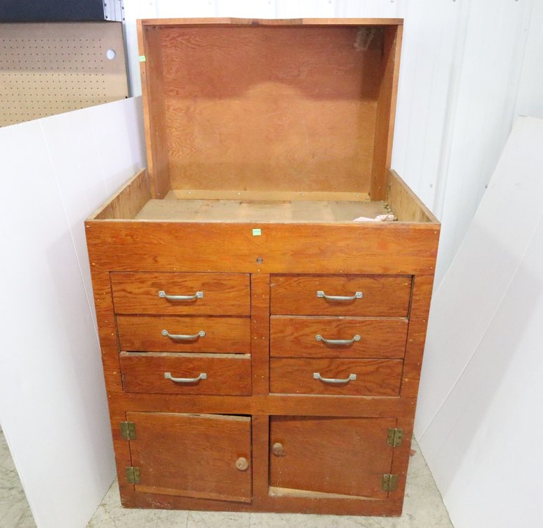 Shop Cabinet
