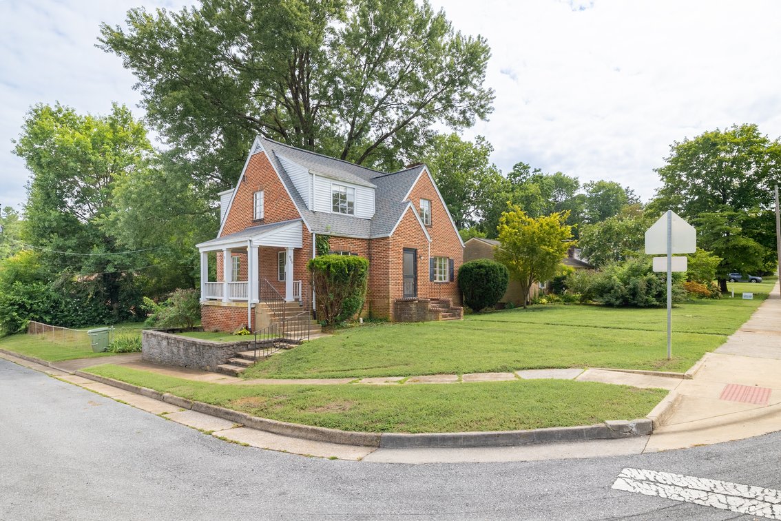 Image for Waynesboro Real Estate Auction