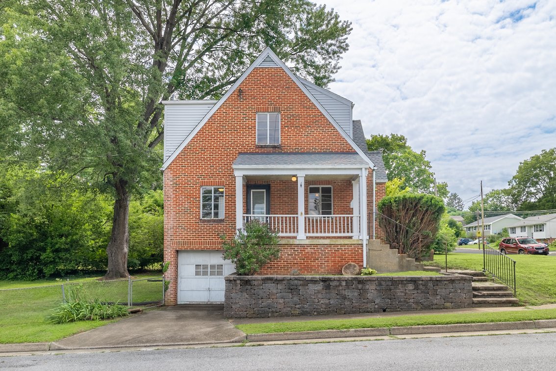 Image for Waynesboro Real Estate Auction