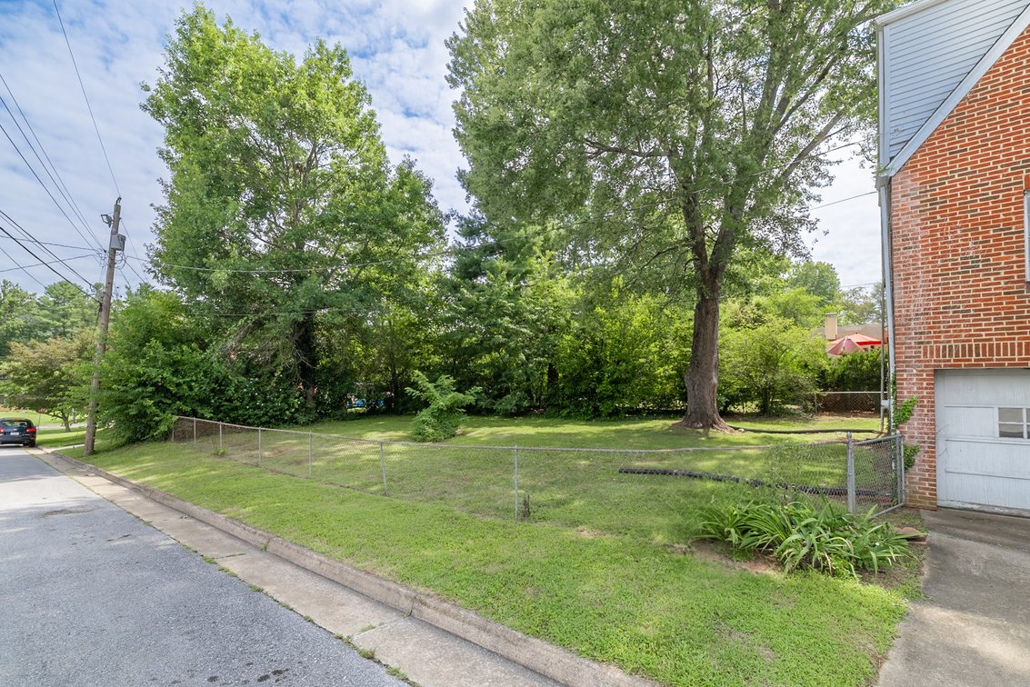 Image for Waynesboro Real Estate Auction