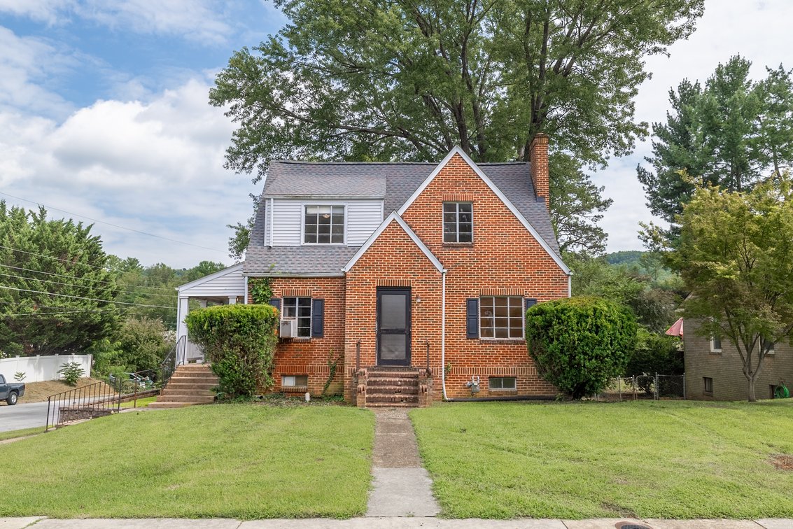 Image for Waynesboro Real Estate Auction