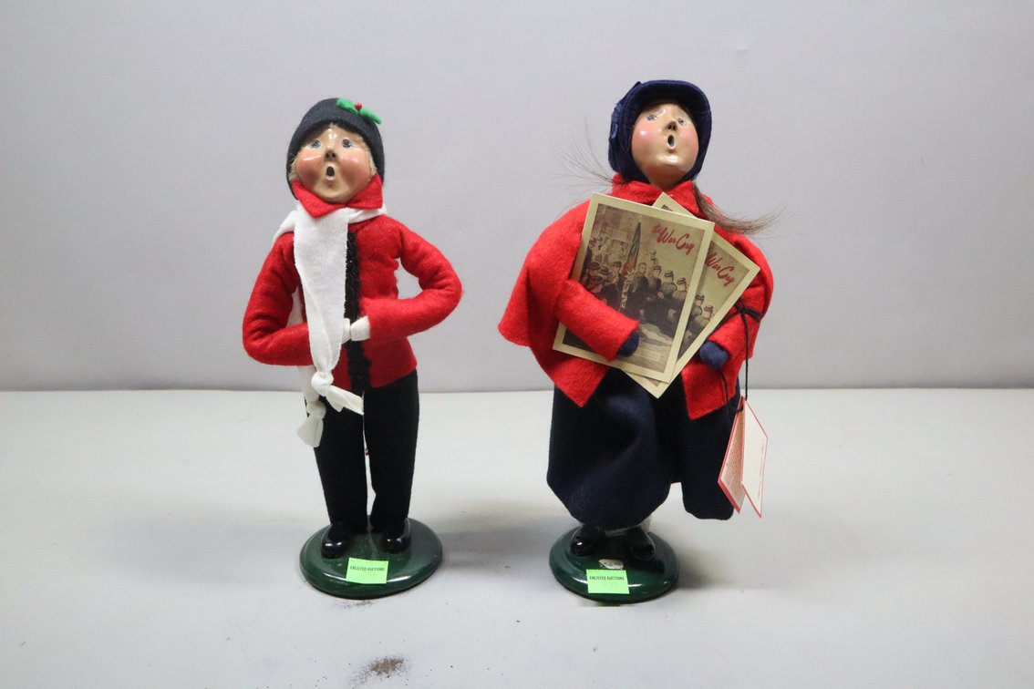 Byers' Choice Carolers