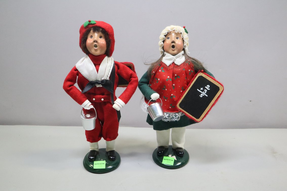 Byers' Choice Carolers