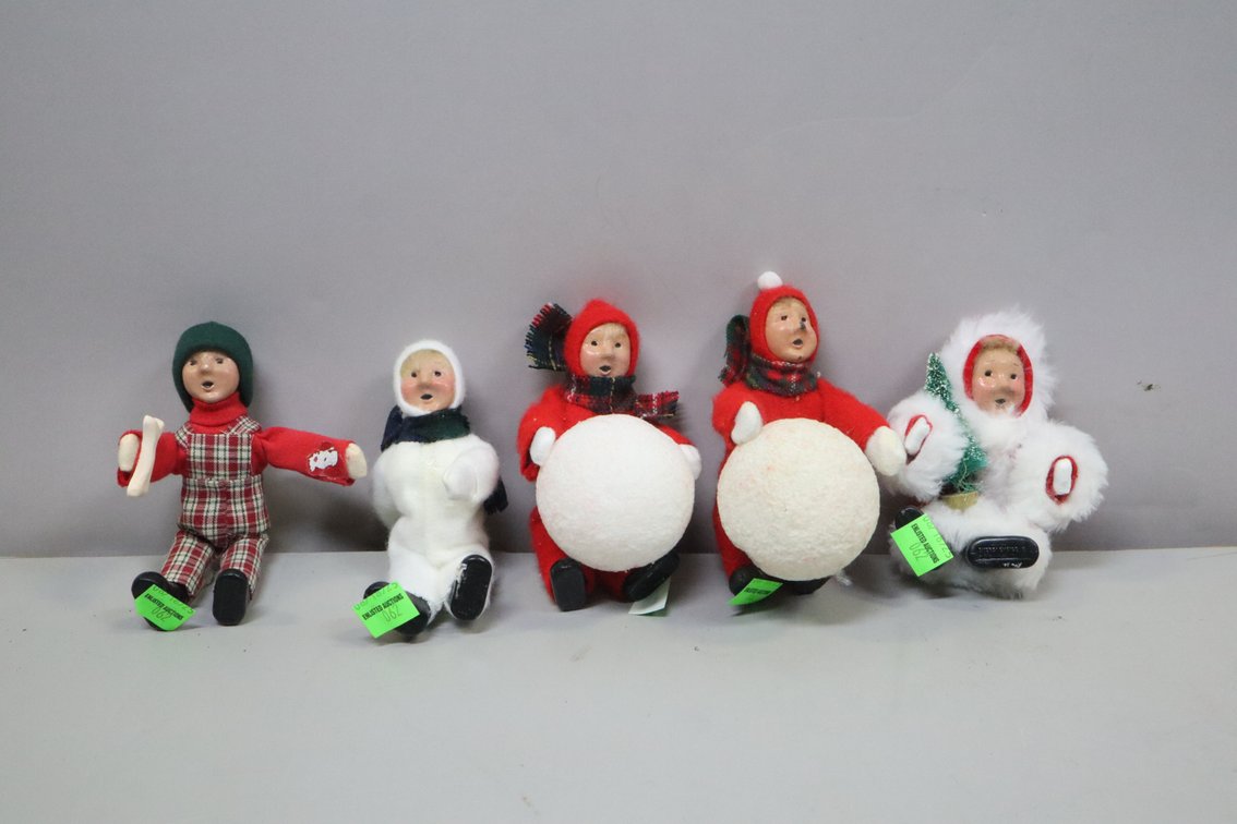 Byers' Choice Carolers