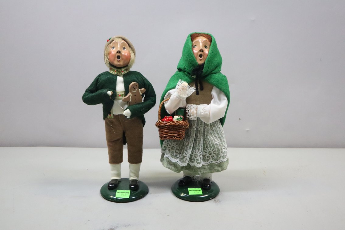 Byers' Choice Carolers