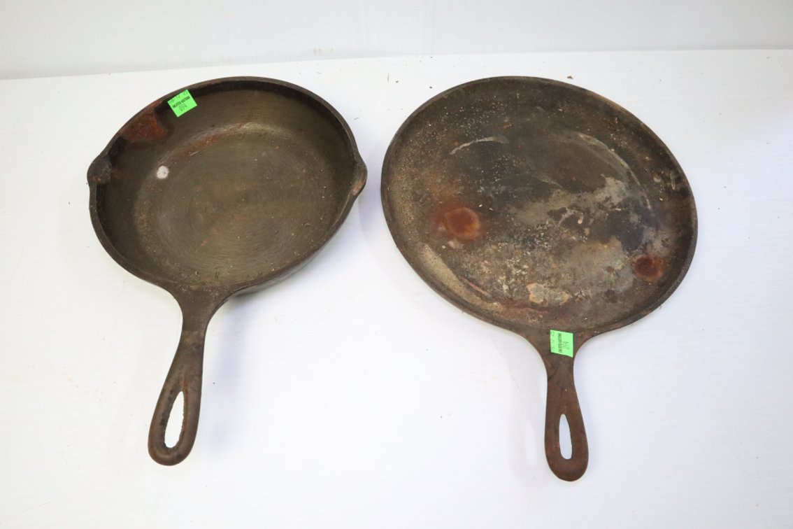 Lodge Cast Iron Skillet and Griddle