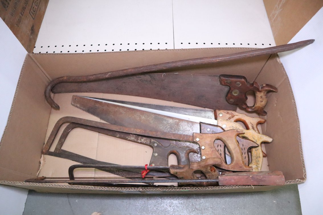 Hand Saws and Crowbar