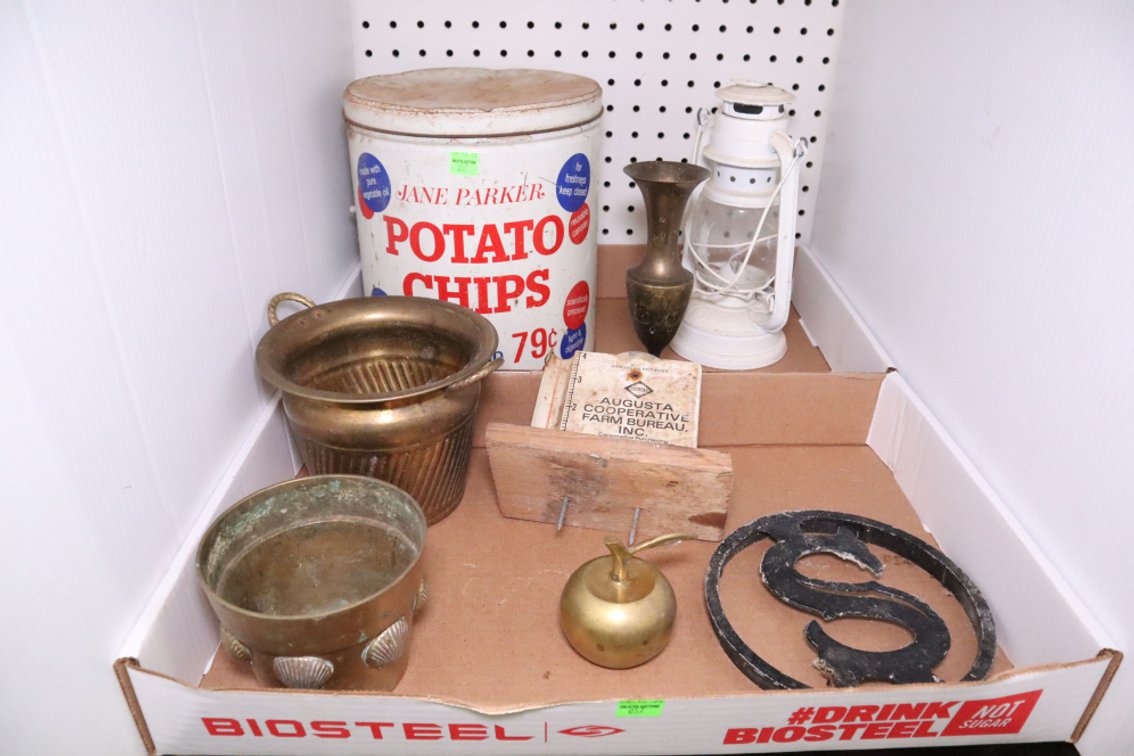 Collectibles, Jane Parker Potato Chips Tin
