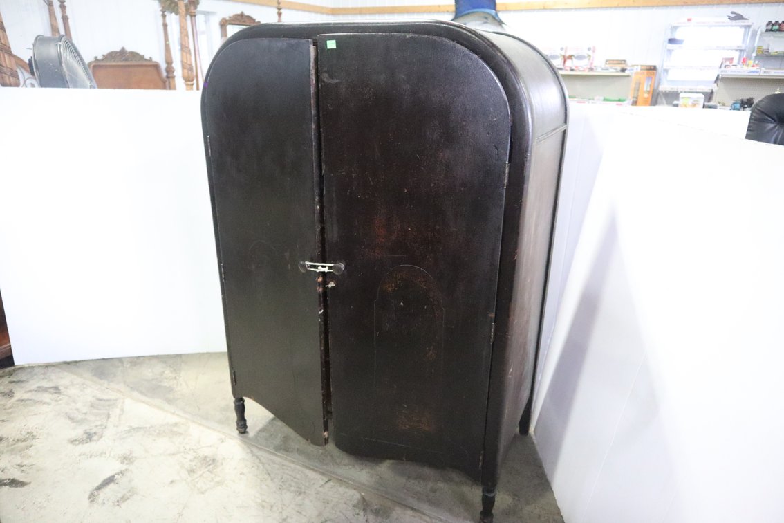 Vintage Wardrobe