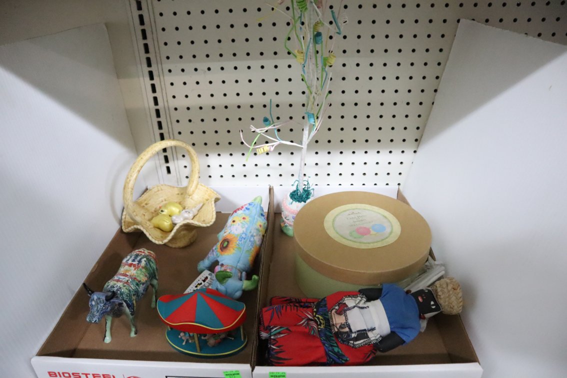 Hallmark Easter Plates, Collectibles