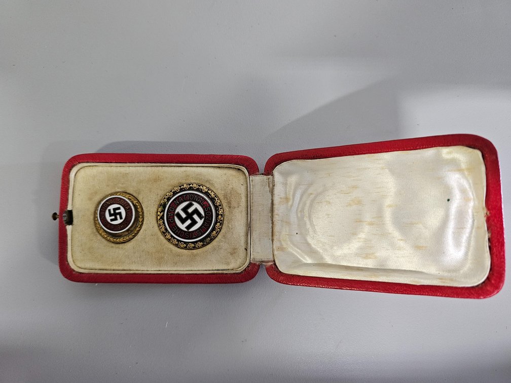 German Party Badge Set