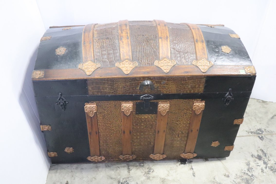 Dome Top Trunk