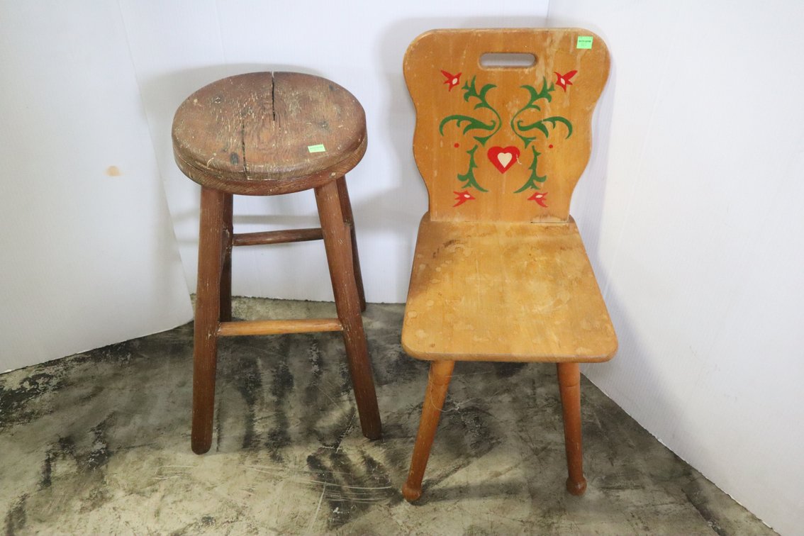 Child'S Chair And Stool