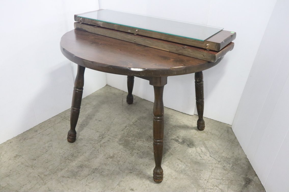 Round Dining Table