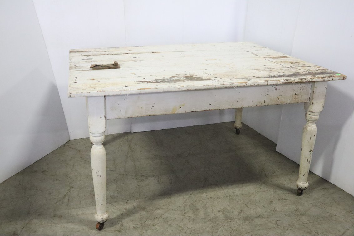 Farmhouse Table