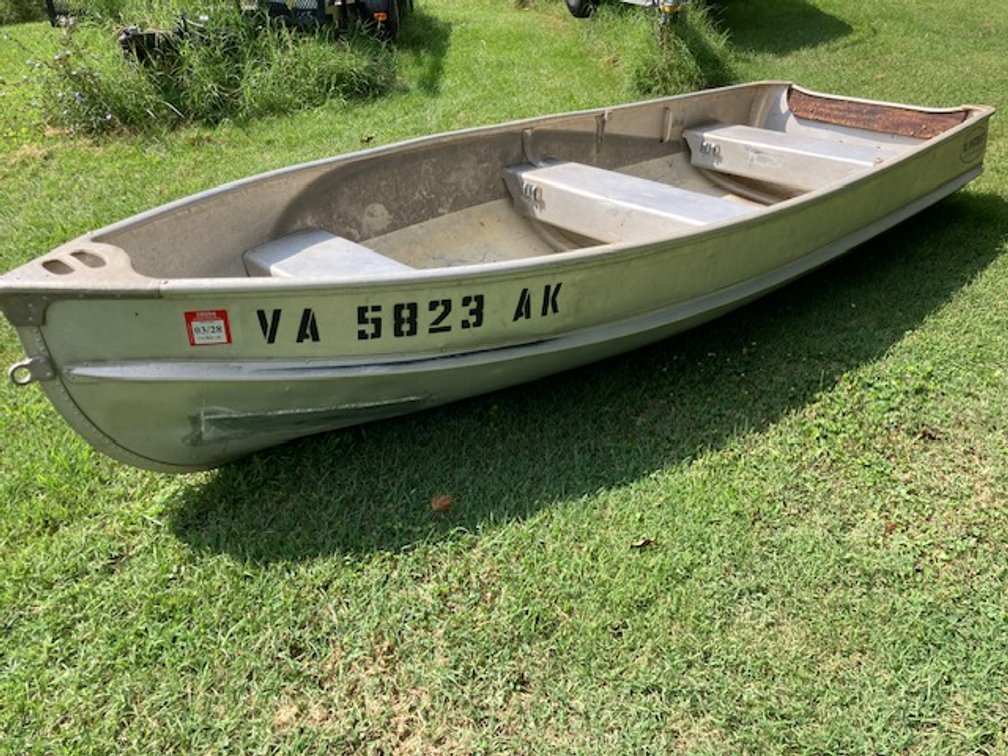 12' Boat - Hull ID: ACB03696M74D