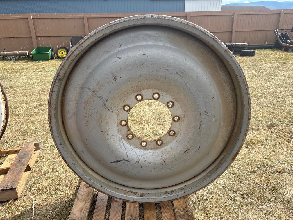 10 Lug Wheel 