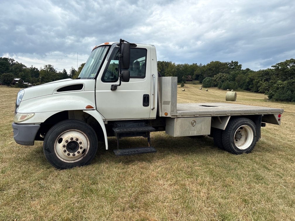 2003 International 4300 Truck - 2003 International truck 
