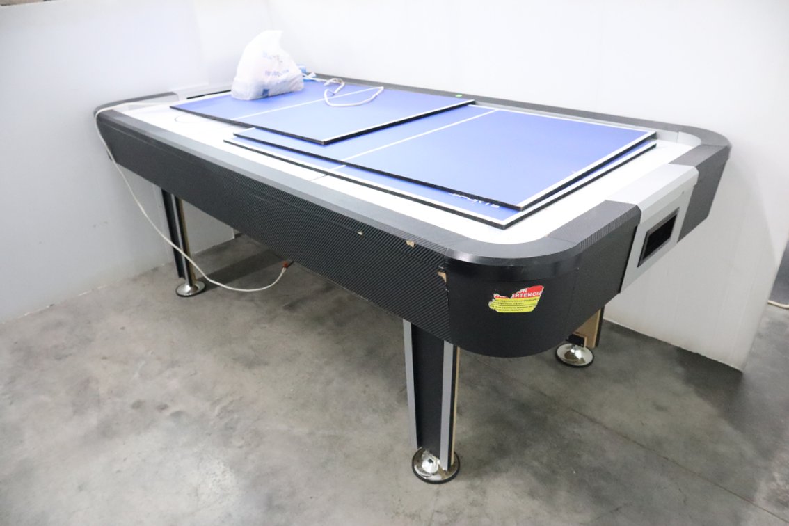Air Hockey Table