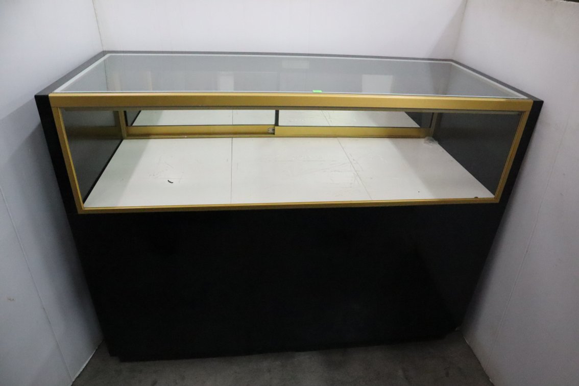 Glass Showcase Counter, No Key