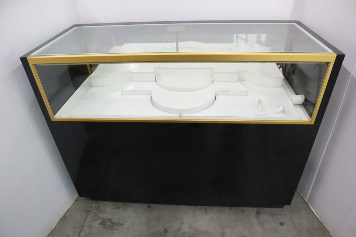 Glass Showcase Counter, No Key