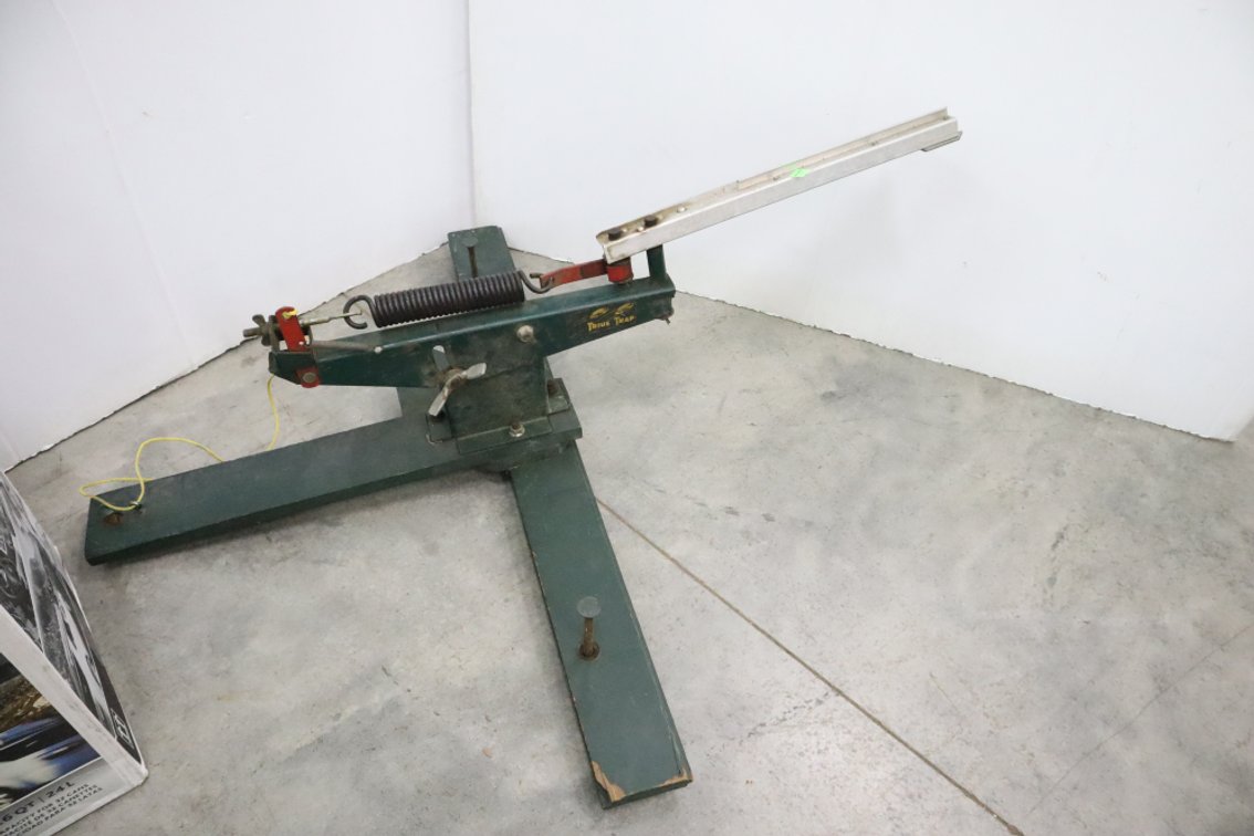 Clay Target Thrower