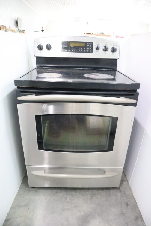 GE Electric Range