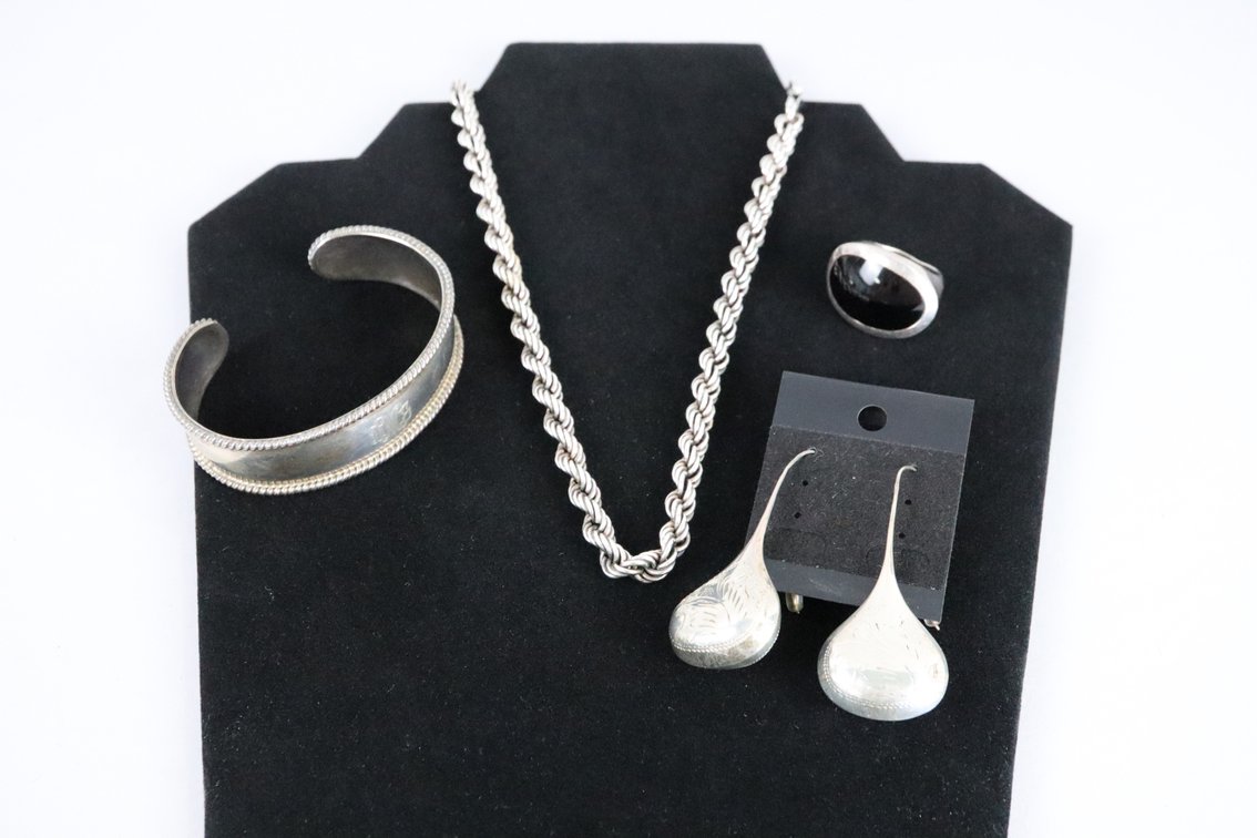 SS 16" rope chain, Silver teardrop dangle earrings, SS bangle, SS ring with large onyx,  