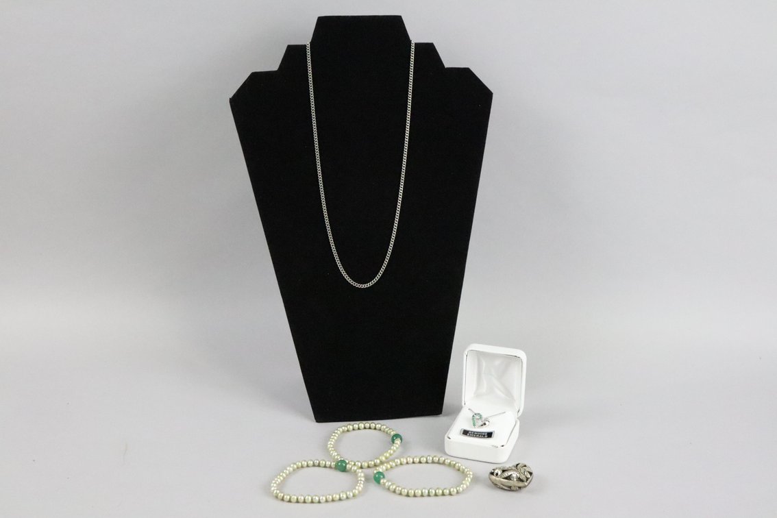 SS gen emerald heart shaped pendant on chain, SS heart pendant, SS 20" chain, set of 3 green cultured pearl bracelets with green accent bead