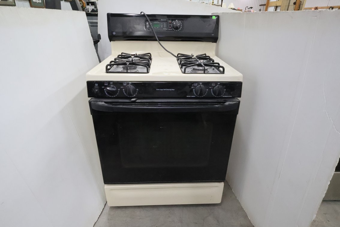 GE Gas Range
