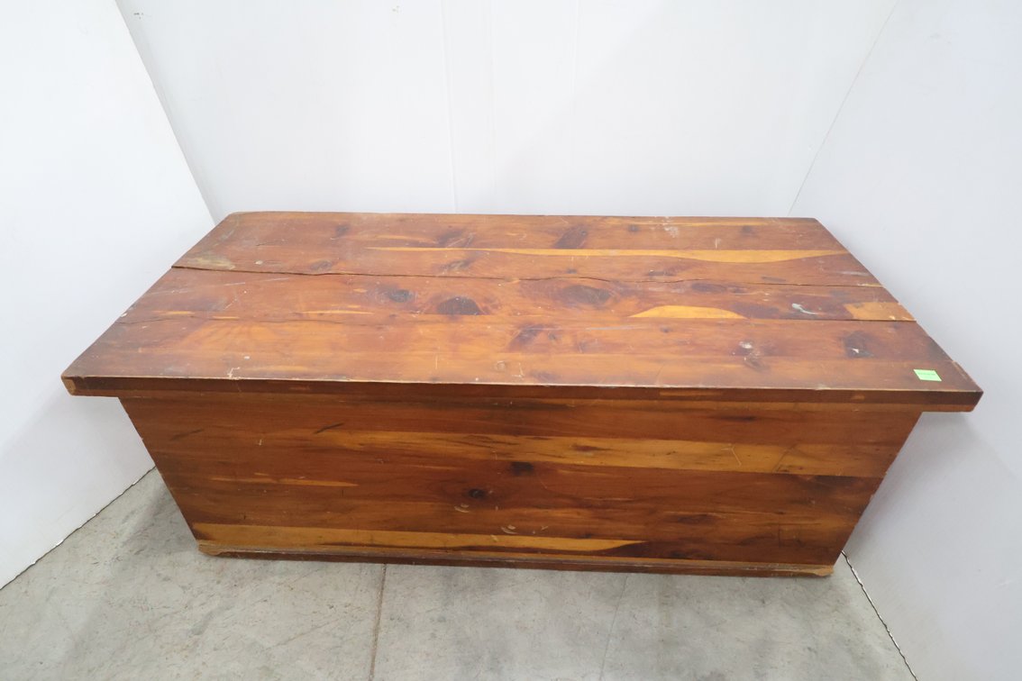 Cedar Blanket Chest