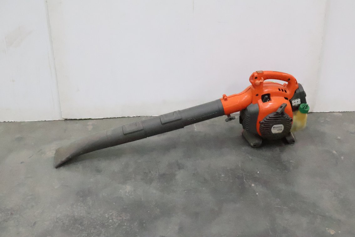 Husqvarna Gas Leaf Blower
